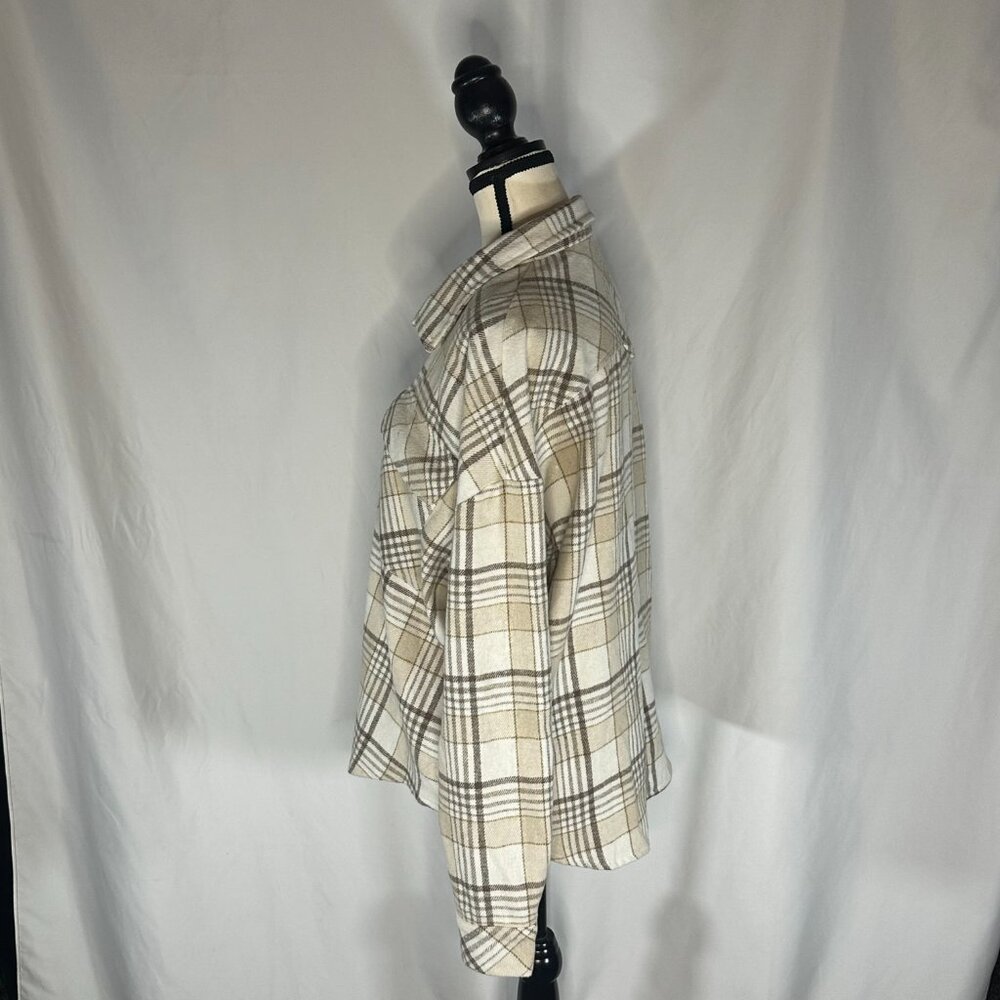 Veveret Plaid Fleece Shacket Size Medium Light Colors - Picture 4 of 7